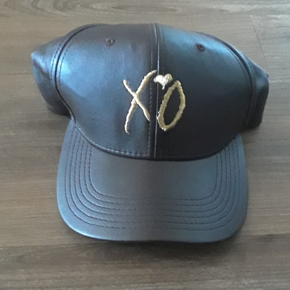 XO snapback